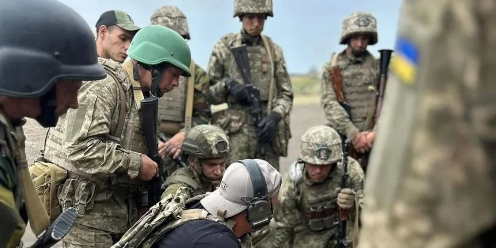 Ролі сторін: 425 ОШП «Скеля» переходить під оперативне керівництво корпусу «Азов»