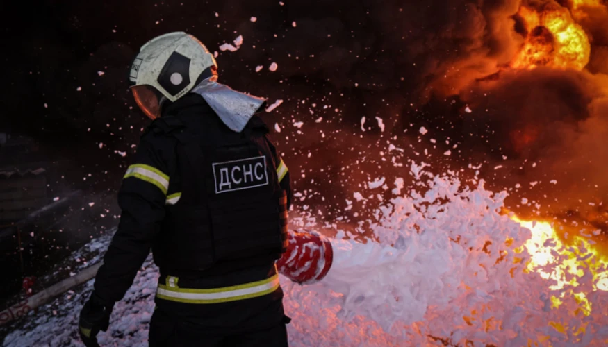 Наслідки пожежі в торговельному центрі в Південному мікрорайоні Запоріжжя після удару 22 вересня 2026 року