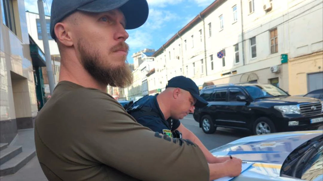 Олександр Ширшин; автомобіль, в який підкинули пакети з речовинами; матеріали Офісу генерального прокурора щодо підозри трьом